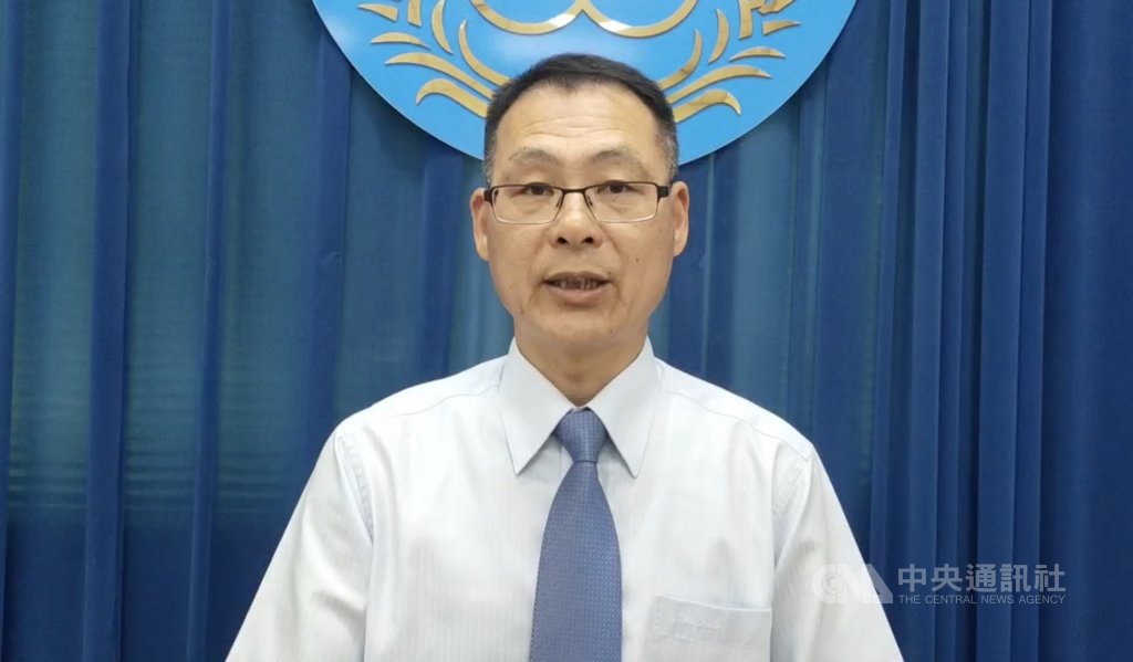 苗栗地檢署主任檢察官董良造(圖)11日表示,接獲檢舉縣內某飯店在旅客未實際入住下,以換取餐券等方式取得民眾證件登記住宿資料,涉嫌詐領政府擴大國旅秋冬旅遊住宿補助,全案正擴大偵辦中。中央社記者管瑞平攝 109年8月11日