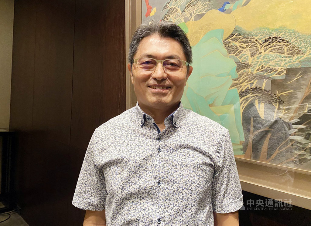 資訊服務商緯創軟體董事長暨執行長蕭清志13日受訪表示,下半年看法維持「審慎樂觀」,今年會持續調整產業布局,不追求營收大幅度成長。中央社記者吳家豪攝 109年8月13日