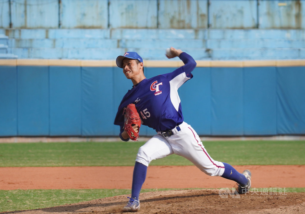 2020未來之星對抗賽,U18亞青中培隊23日晚間與亞大棒中培隊交手,U18投手林昱珉先發主投6局飆6K、無失分,率隊以3比0奪勝。(中華民國棒球協會提供)中央社記者謝靜雯傳真 109年8月23日