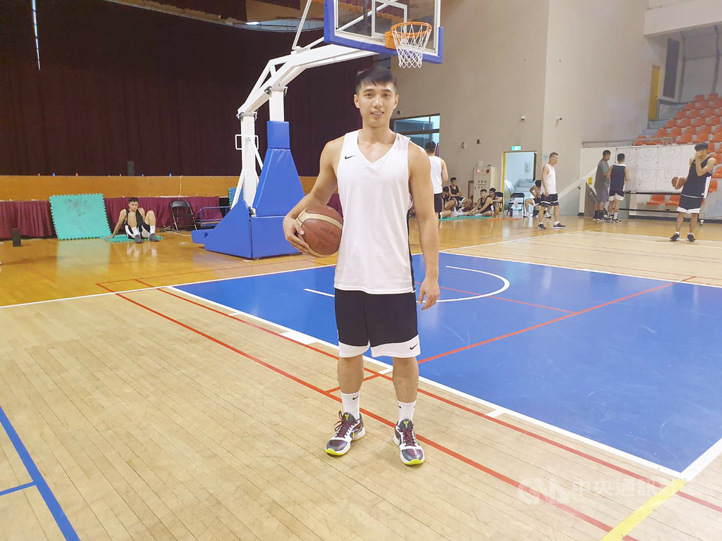 兩度為籃球離鄉背井 李漢昇還有旅外夢 運動 中央社 CNA