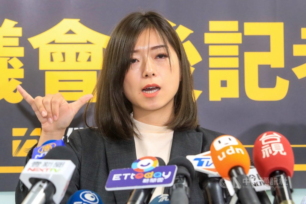 時代力量29日召開決策委員會議,會中選出決策委員改選拿下第2高票的前時力副秘書長高鈺婷(圖)接任黨主席,任期至110年2月底。中央社記者吳家昇攝 109年8月29日