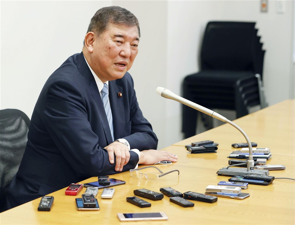 媒體民調一直保持領先的自民黨前幹事長石破茂31日對媒體說:「離做出決定(是否參選首相)的日子不會太遠。不能背叛很多人的心意。」(共同社)