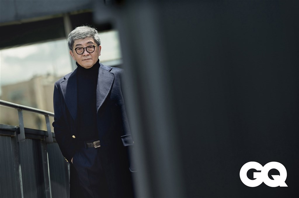 衛福部長陳時中接受GQ雜誌專訪,穿著時尚談防疫,他坦言很多防疫方式都能成功,重點在於施政者夠不夠堅定。(GQ雜誌提供)中央社記者陳秉弘傳真 109年9月2日