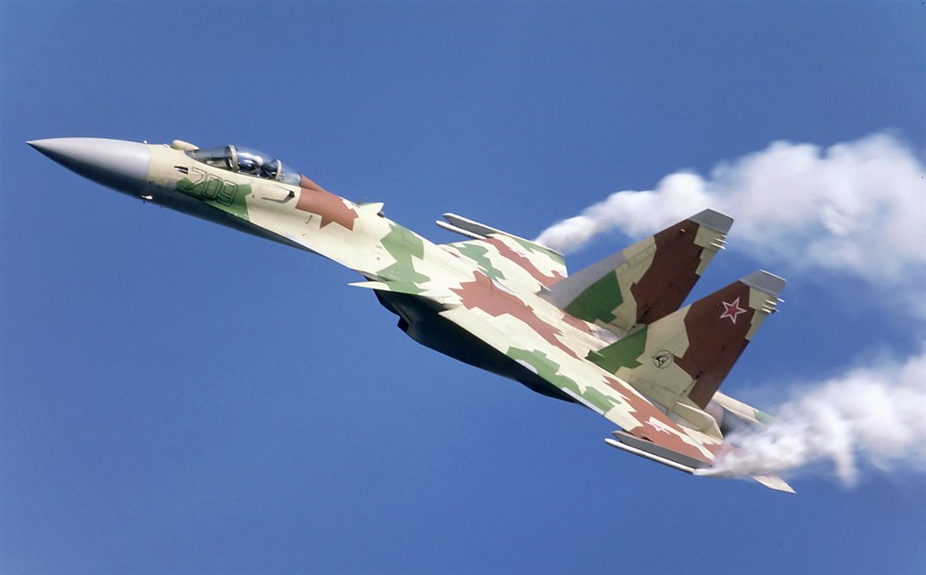 網傳「台灣擊落一架中共SU-35戰機」,空軍司令部4日駁斥此為假訊息、子虛烏有,完全不是事實。圖為蘇愷35戰機。(圖取自維基共享資源;作者Rob Schleiffert,CC BY-SA 2.0)