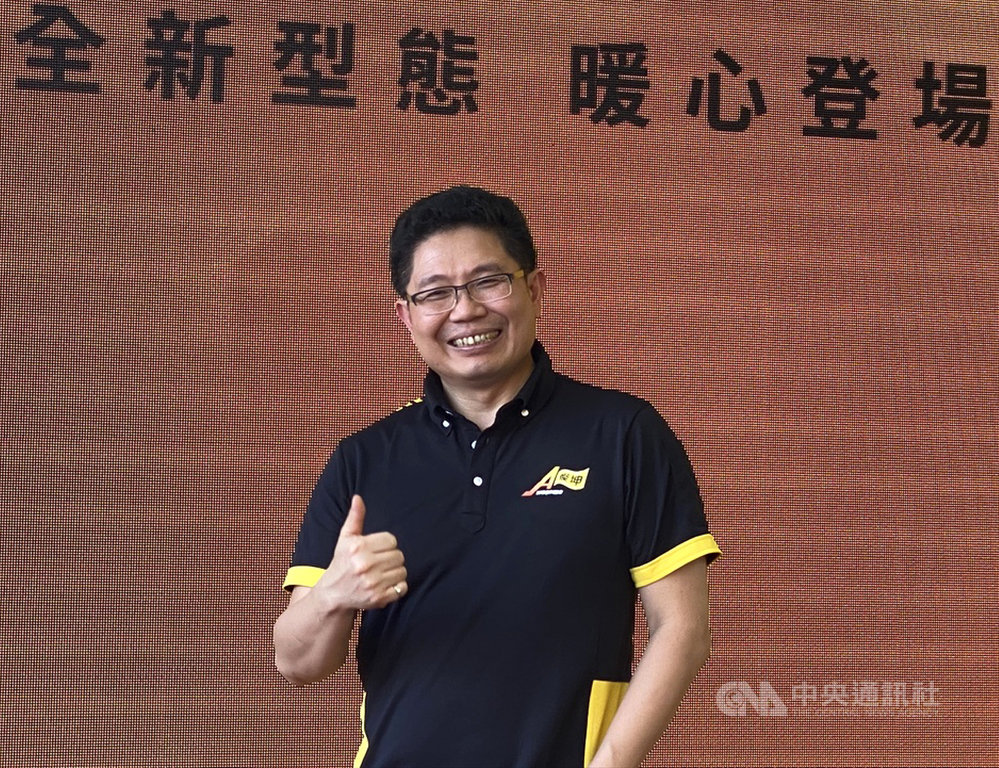 3C通路商燦坤4日在桃園南崁開幕全新型態門市,董事長林技典說,今年底將開出10家新型態店,並提升服務體驗。中央社記者吳家豪攝 109年9月4日