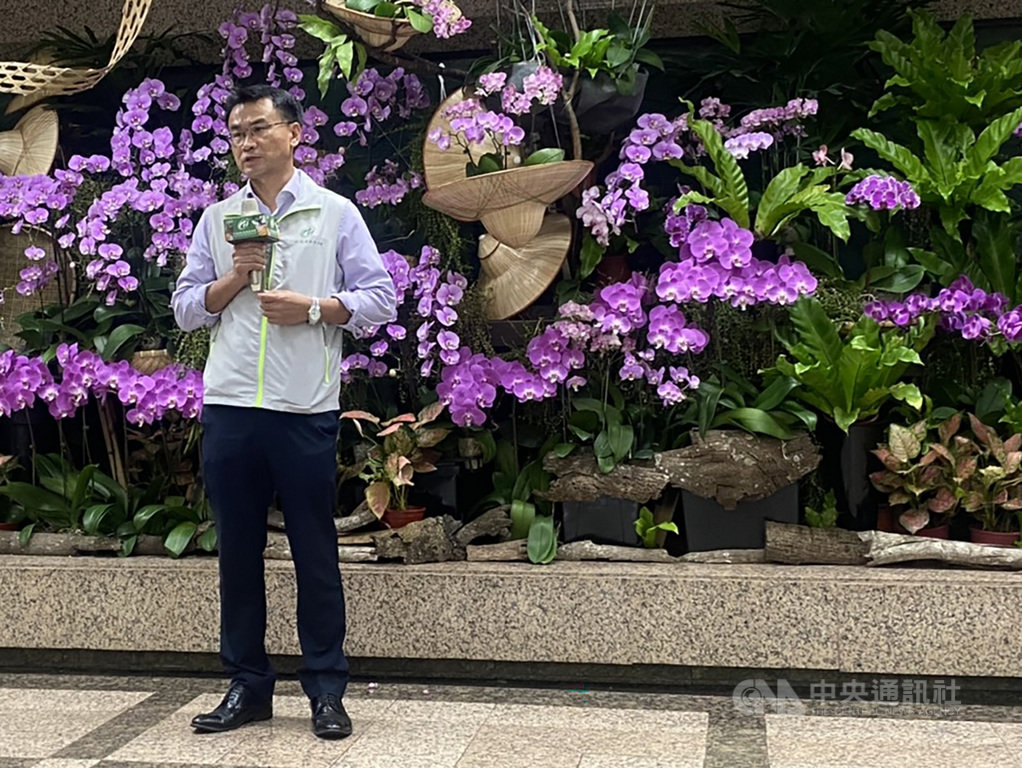 為區隔台灣豬跟進口豬,農委會將推統一國產豬標章,農委會主委陳吉仲5日指出,期望透過國產標章、產地標示等多管齊下,讓豬肉溯源能達到百分百。中央社記者吳欣紜攝 109年9月5日