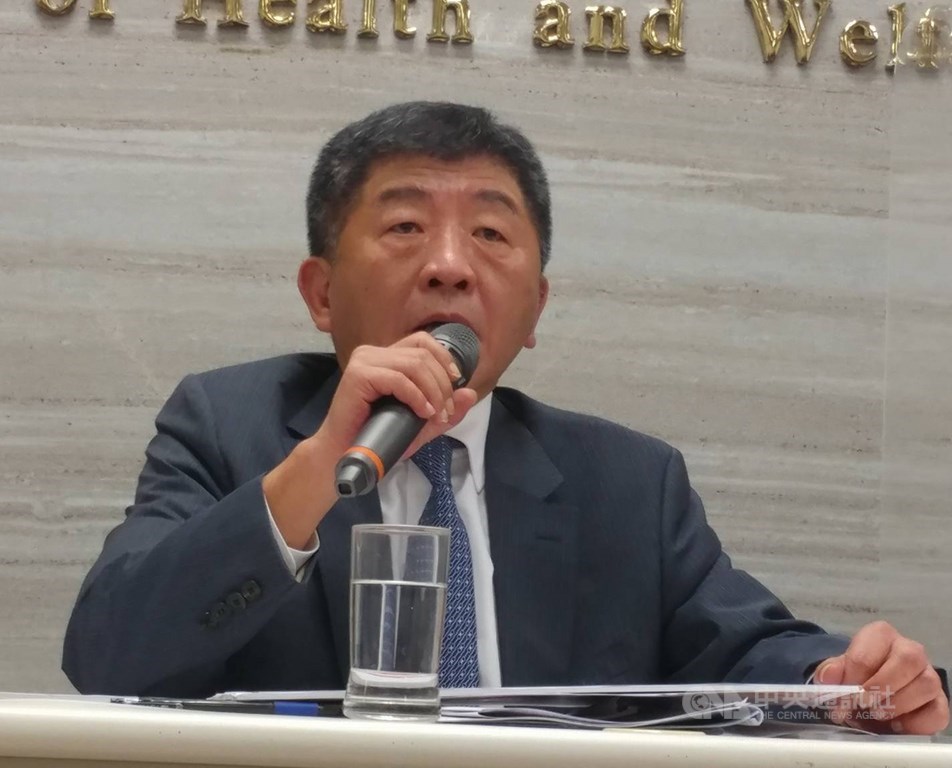 含萊克多巴胺美豬及30月齡以上美國牛肉將於110年開放進口,衛福部長陳時中5日上午宣布,經專家評估,原不得輸入的高風險產品,如頭骨、腦、絞肉與內臟等仍禁止輸入。中央社記者施宗暉攝 109年9月5日