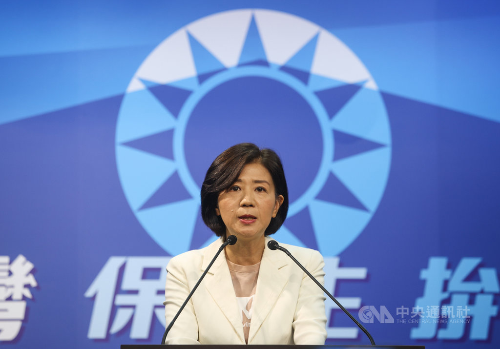 國民黨文傳會主委王育敏(圖)11日表示,對於大陸央視影片,國民黨嚴正譴責,這樣的言論不僅無助良性互動,扭曲追求和平原意,傷害兩岸人民感情,對所有對和平仍保持期望者更是嚴重傷害。希望大陸能採取有效措施,導正視聽,創造和平互信互重氛圍。中央社記者謝佳璋攝 109年9月11日