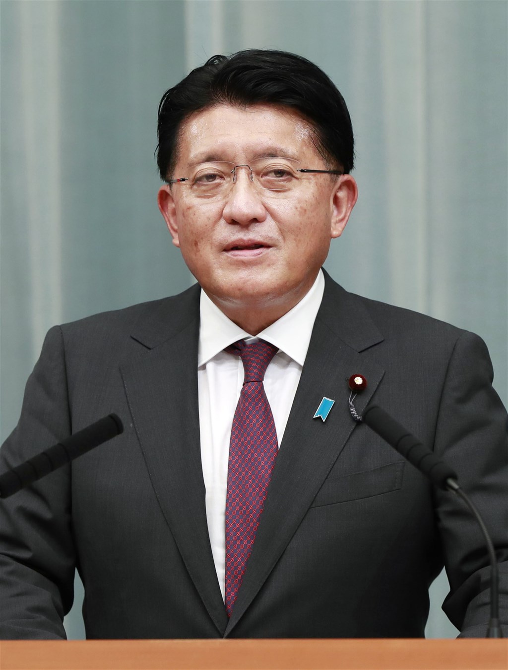 日相菅義偉新成立一個「數位廳」的單位,任命平井卓也(圖)擔任數位大臣。(共同社)