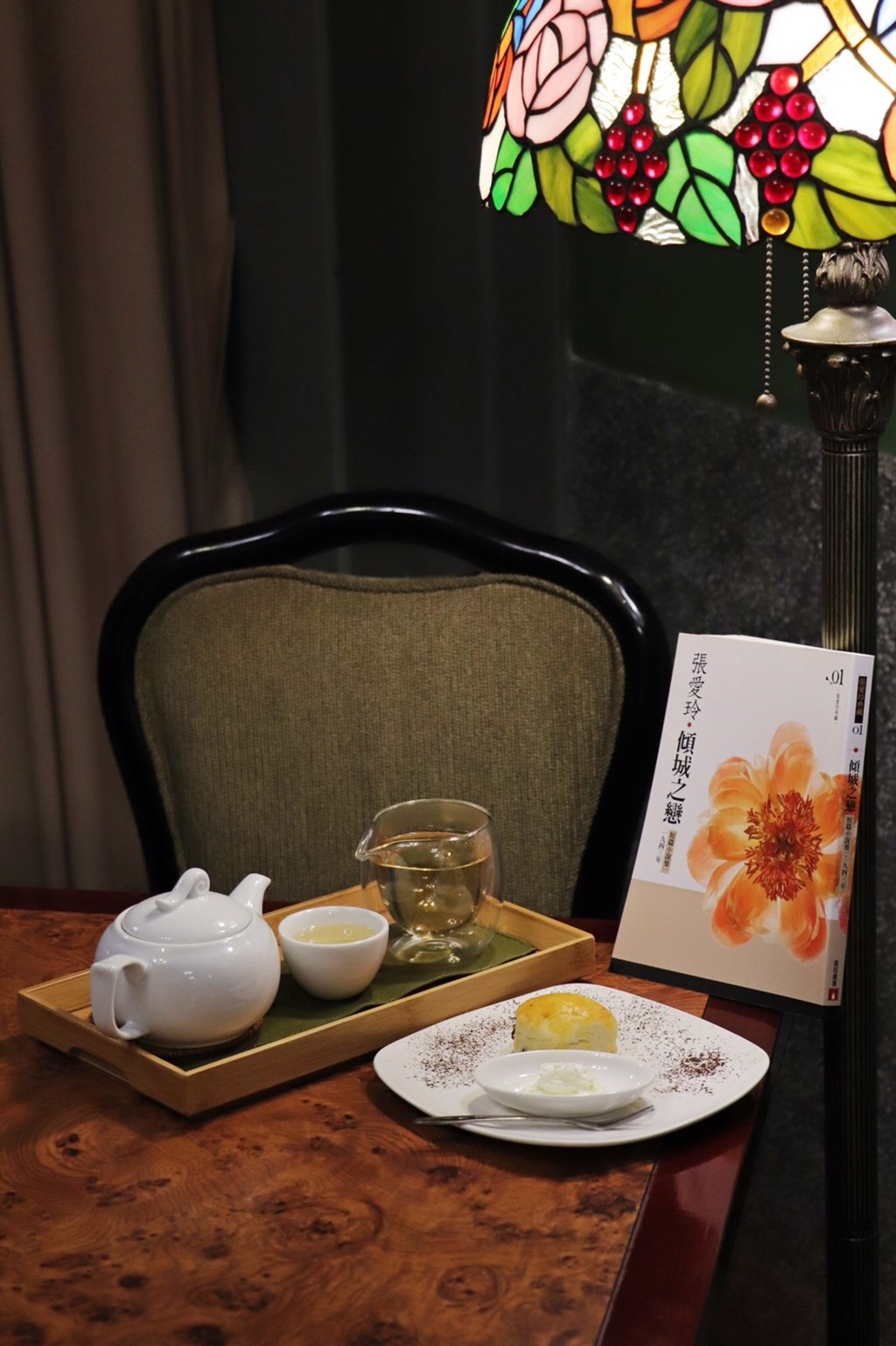 張愛玲作為當代華文文學影響廣大的作家之一,今年她的百歲冥誕受到文壇、學界重視,皇冠文化1月開始陸續規劃推出張愛玲典藏作品的百歲誕辰版。(圖取自facebook.com/crownbook)