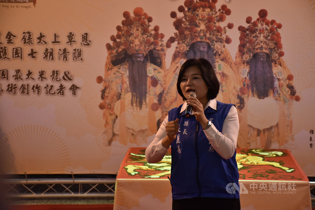 雲林縣長張麗善22日受訪指出,台灣豬價為淺盤式經濟,只要進口增加或出豬頭數增加,價格易受波動,農委會應正視養豬產業問題。 中央社記者姜宜菁攝 109年9月22日