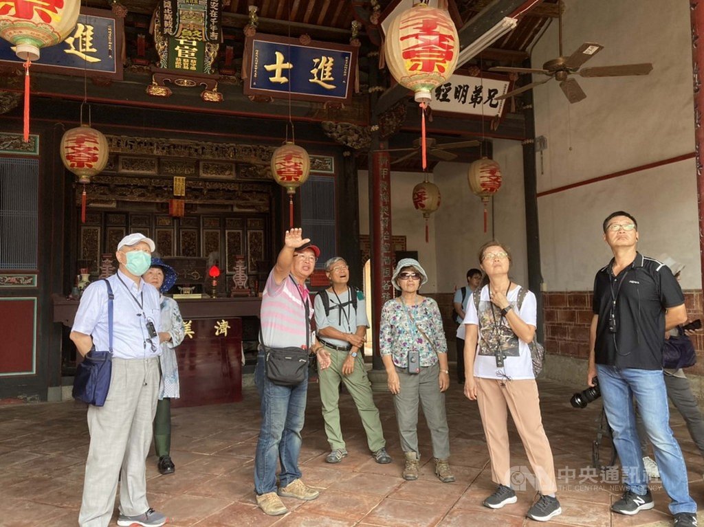 金門縣政府23日表示,有業者推出金門豐富人文歷史遊覽5天深度之旅,鎖定高端旅客,團費叫價新台幣近4萬元,顛覆國內旅遊刻板印象,要玩出極致類出國體驗。(金門縣政府提供)中央社記者黃慧敏傳真 109年9月23日