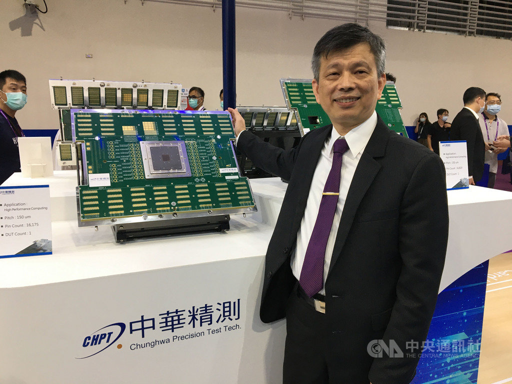 精測今年參加國際半導體展,秀出最新3H高溫、高針數、高電流的探針卡產品。圖為精測總經理黃水可。中央社記者鍾榮峰攝 109年9月24日
