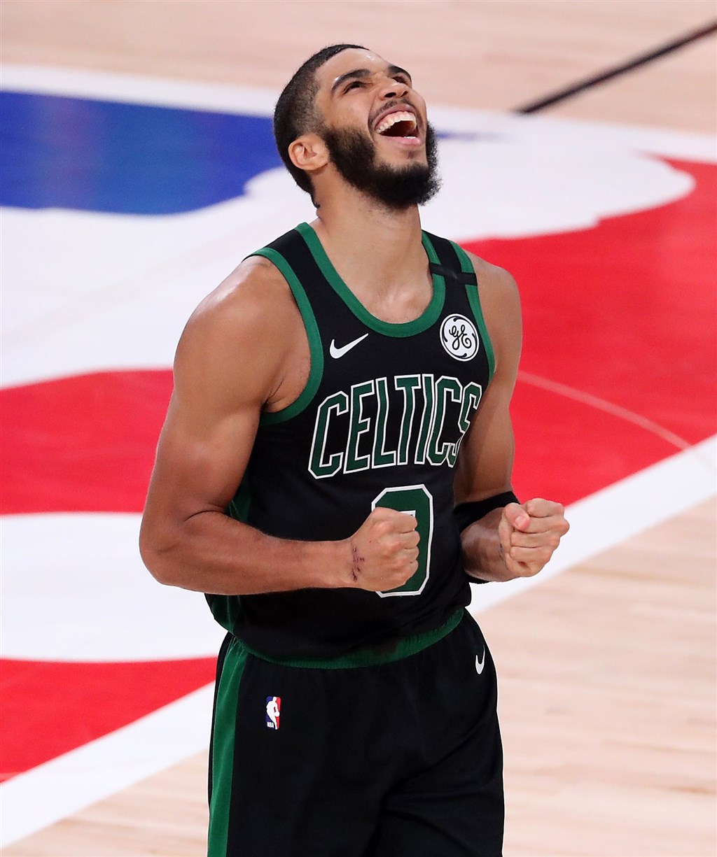 NBA塞爾蒂克隊前鋒塔特姆25日攻下全場最高31分,這是他今年季後賽第5度攻破30分大關。(圖取自facebook.com/bostonceltics)