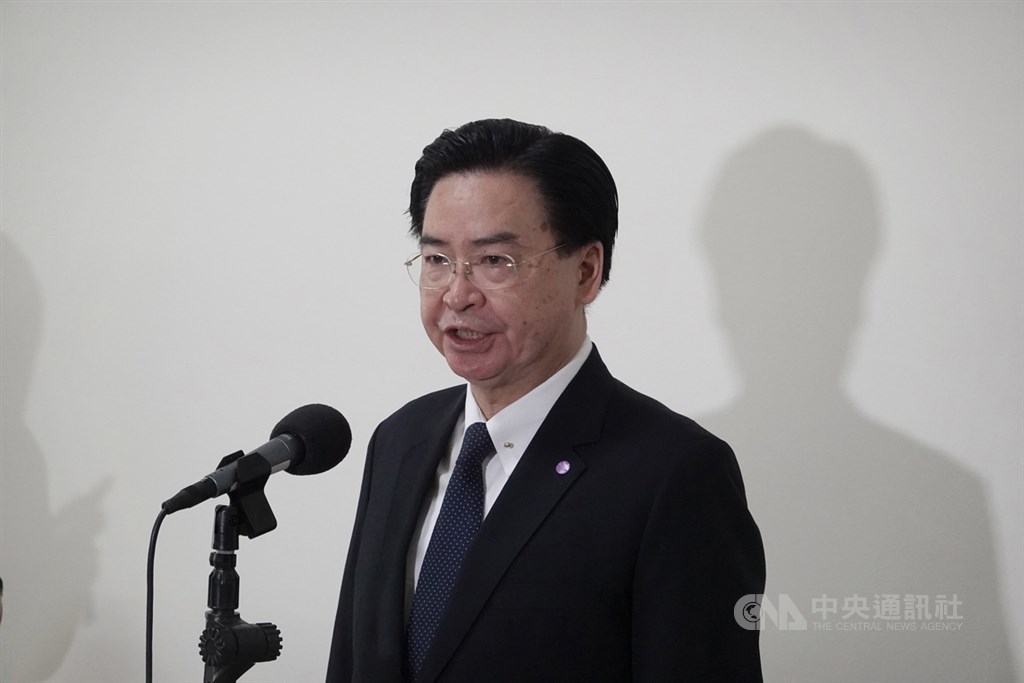 「全球氣候與能源市長聯盟」將台灣加入聯盟的高雄、台北等六都列「中國」之下,外交部長吳釗燮28日表示,獲悉相關情況後,外交部即刻聯繫地方政府與相關單位,經各方努力,聯盟已根據原遞交文件更正。中央社記者林長順攝 109年9月28日