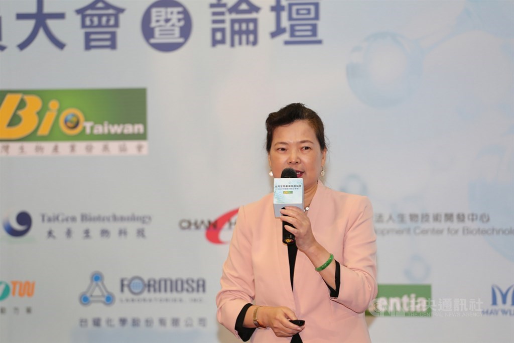 經濟部長王美花表示,台灣一定要發展生醫,台灣擁有傑出的醫療體系及ICT產業,雙方結盟合作發展精準醫療,可望成為產業大突破點。中央社記者韓婷婷攝 109年9月29日