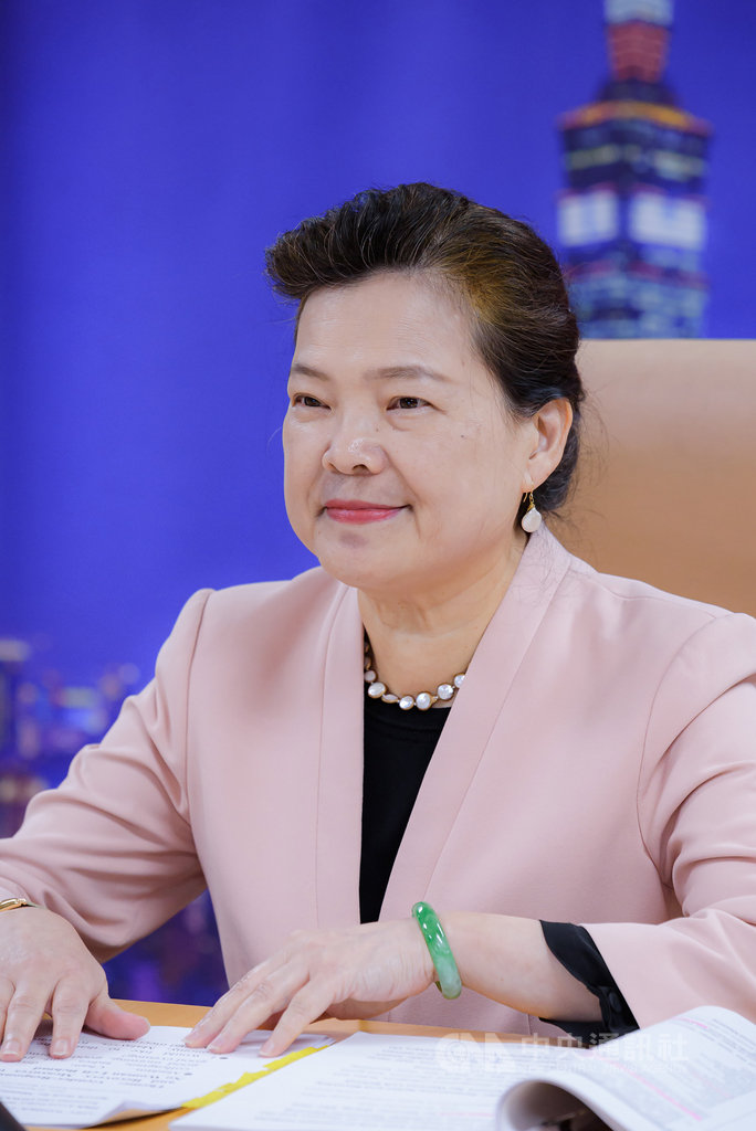 經濟部長王美花今天在APEC婦女與經濟論壇(WEF)高階政策對話會議(HLPD)視訊會議中,闡述台灣防疫成功的關鍵,並分享台灣具性別觀點的紓困及振興措施。(行政院提供)中央社記者余祥傳真 109年9月30日