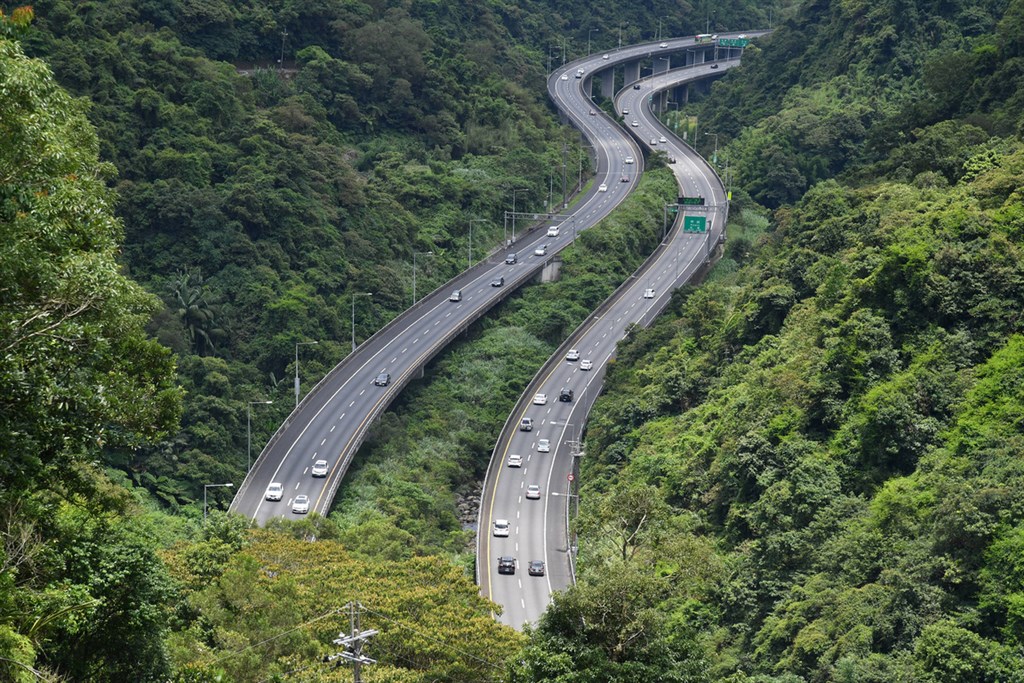 高速公路局觀測,1日上午國5南下台北南港到宜蘭頭城,車輛時速可達60公里以上,頭城到羅東更可達80公里以上。(中央社檔案照片)