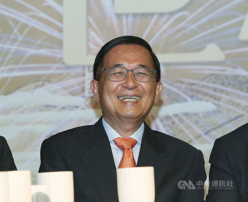 台北市設市100週年紀念日,北市府1日邀請歷任市長參觀紀念特展並交流分享,圖為前總統陳水扁致詞。中央社記者郭日曉攝 109年10月1日