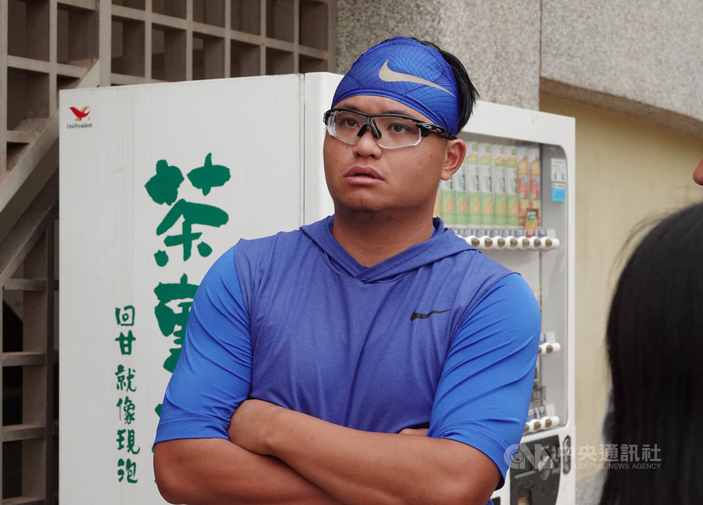 旅美教士隊投手胡智為與球隊合約於世界大賽後到期,今年因武漢肺炎疫情影響,小聯盟球季取消。對於未來規劃,胡智為5日受訪時提到,沒有特別做任何最壞打算,先把自己準備好,看經紀公司怎麼接觸、安排;被問起是否考慮中職或者旅外優先,胡智為則未回應。中央社記者謝靜雯攝 109年10月5日