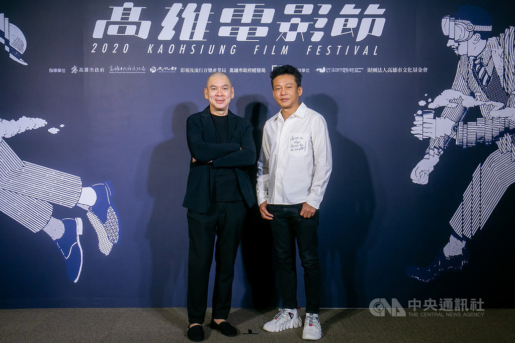 導演蔡明亮(左)執導電影「日子」17日下午在2020高雄電影節獻映,蔡明亮與演員李康生(右)合體接受媒體聯訪。(高雄電影節提供)中央社記者王心妤傳真 109年10月17日