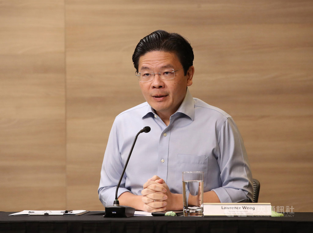 新加坡教育部長黃循財表示,若民眾持續遵守現行措施,維持很低的社區感染率,可能年底前就可進入第3階段解封。(新加坡通訊及新聞部提供)中央社記者侯姿瑩新加坡傳真 109年10月20日