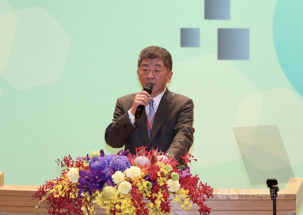 衛福部長陳時中23日在台北出席2020台灣全球健康論壇,會後接受媒體聯訪時表示,台灣在居家檢疫政策上做得很好,除非境外移入個案沒有管好或落跑,才可能對社區造成風險,除此之外都不用過於擔心。中央社記者張皓安攝 109年10月23日