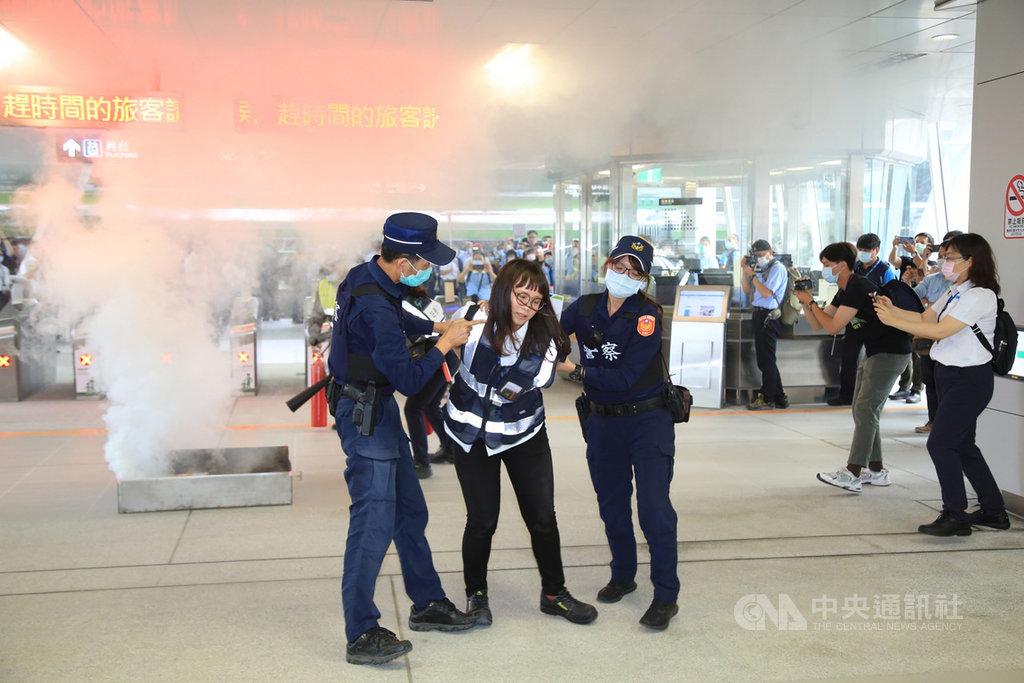 台中捷運綠線25日經交通部完成履勘,履勘小組提需改善事項33項,其中12項營運前須完成,而履勘過程中最大的考驗是模擬演練。(台中市政府提供)中央社記者郝雪卿傳真 109年10月26日