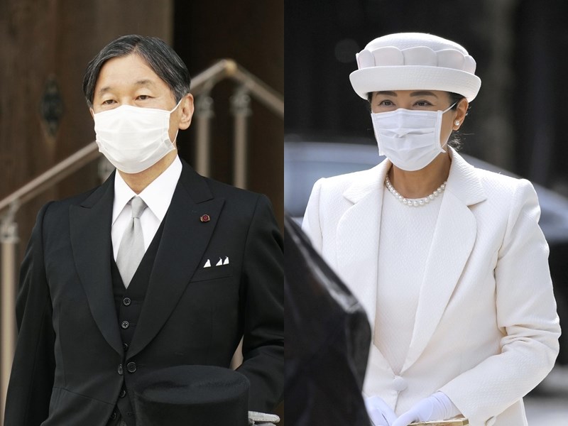 日本明治神宮創立至今屆滿百年,日皇德仁(左)28日跟皇后雅子(右)前往參拜,是進入令和年代後的第一次。(共同社)