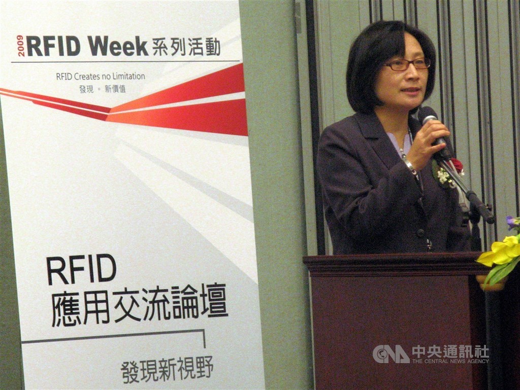 經濟部商業司長李鎂(圖)獲拔擢內定公平會主委,行政院發言人丁怡銘30日指出,行政院長蘇貞昌向來喜歡拔擢資深優秀公務員。(中央社檔案照片)