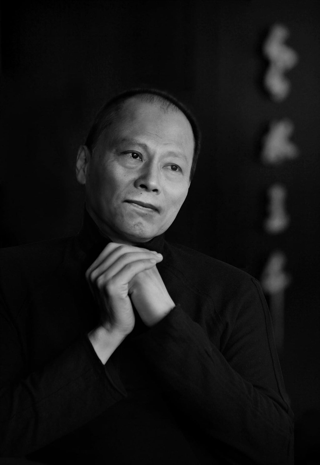琉璃工房創辦人張毅(圖)1日清晨在妻子楊惠姍及家人陪伴下辭世,享年69歲。(圖取自facebook.com/LIULIGONGFANG.TW)