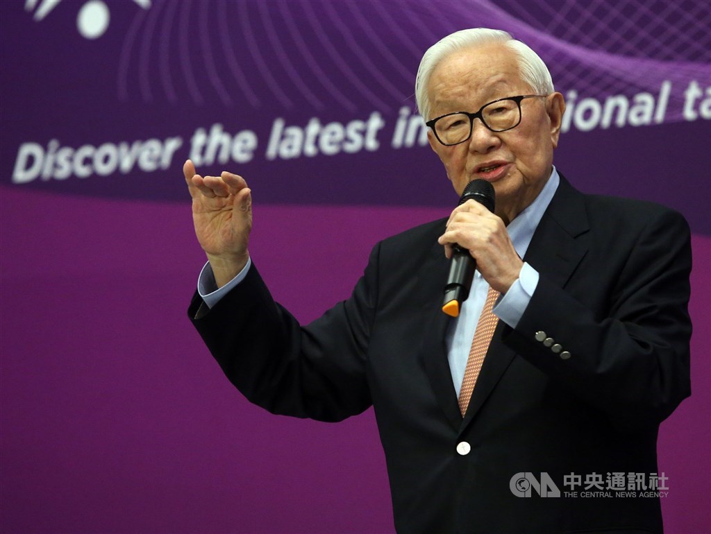 台積電股價再創歷史新高,達新台幣475元,台積電創辦人張忠謀退休後若未賣股,持股市值達594億元。(中央社檔案照片)