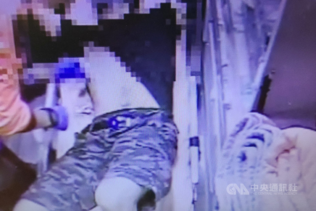 台南市鄭姓男子22日下午疑似因騎機車時與另名騎士發生行車糾紛,遭對方持刀刺傷送醫。(讀者提供)中央社記者楊思瑞台南傳真 109年11月22日