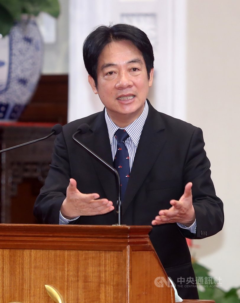副總統賴清德(圖)23日在總統府接見第23屆大愛獎得獎人及其身心障礙子弟,賴副總統致詞表示,大愛獎得主好比天使,投入非常多的心血,給予孩子最妥善的照顧,令人感動,並強調政府未來也會繼續與大家一起努力。中央社記者鄭傑文攝 109年11月23日