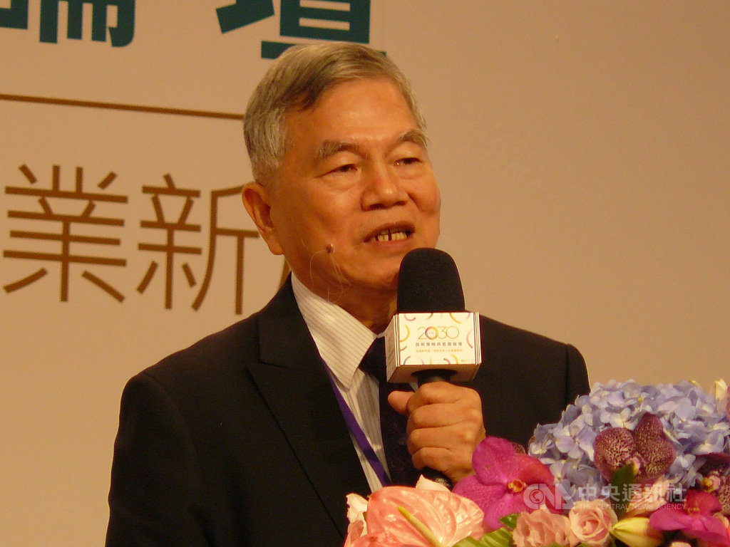 行政院副院長沈榮津24日出席工研院舉辦的2030技術策略與藍圖論壇,他表示,政府將積極打造高階製造中心、高科技研發中心、下世代半導體中心與綠能中心,協助產業升級轉型,面對環境挑戰。中央社記者張建中攝 109年11月24日