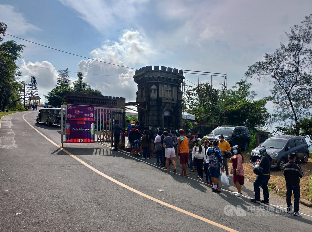 武漢肺炎疫情衝擊菲律賓旅遊勝地大雅台觀光,當地政府逐步吸引旅客回流。圖為大雅台景點「天空人民公園」。此圖攝於10月4日。中央社記者陳妍君大雅台市攝 109年11月24日