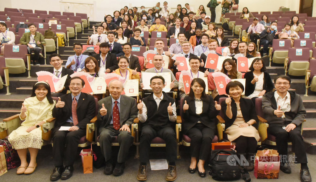 由國父紀念館主辦的華語文演講比賽今年已是第48屆,參賽者來自12國,共55位外籍學生,演講的題目以「後疫情時代」以及「在台觀察」為主軸。(國父紀念館提供)中央社記者李欣穎傳真 109年11月24日