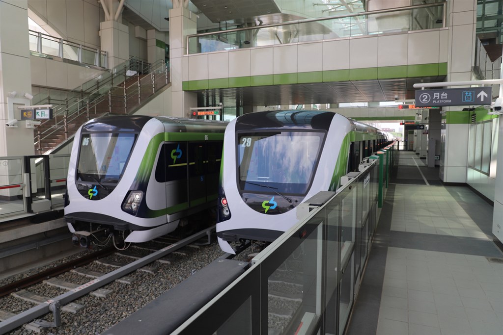 台中捷運公司23日表示,18列車即起進行連結器牽引裝置軸心檢測,評估最快於30日後恢復試營運。(台中捷運公司提供)