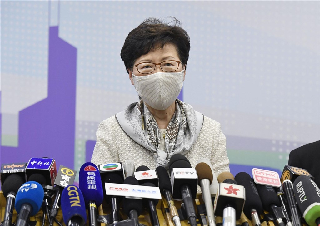 香港行政長官(特首)林鄭月娥28日指,外媒在報導香港問題時,未能做到客觀持平,令香港的國際形象受損。(共同社)