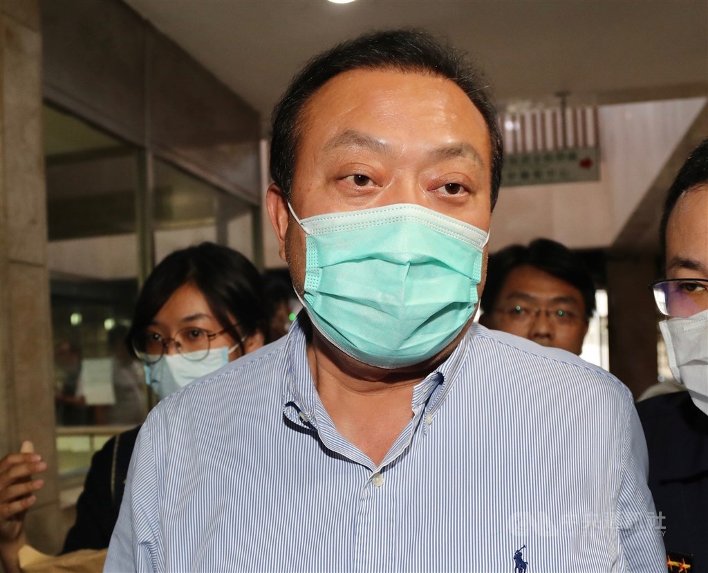 民進黨立委蘇震清(前)被控涉收賄遭起訴,蘇震清的委任律師陳佳瑤轉達蘇震清聲明表示,司法人權被剝奪,不斷遭受妖魔化,台灣司法已死,為捍衛清白即刻展開絕食。(中央社檔案照片)