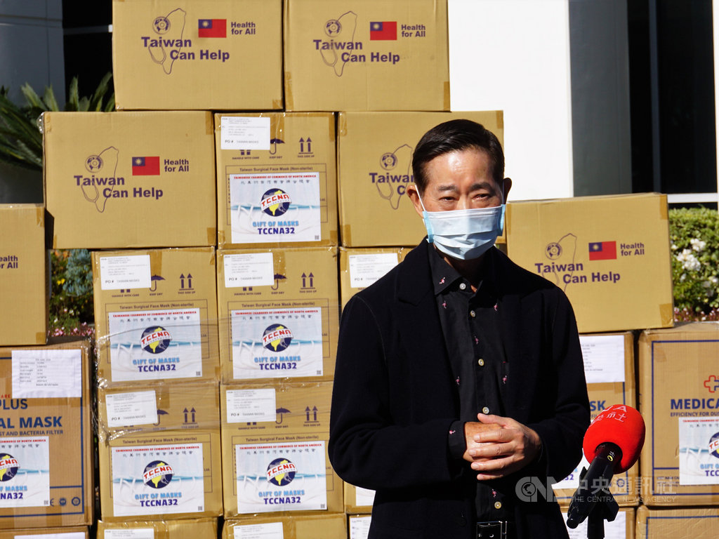 北美洲台灣商會聯合總會名譽總會長楊信(圖)出身彰化,在美經商近40年,疫情期間號召北美台商捐款,購買近千萬片台灣口罩協助美國抗疫。中央社記者林宏翰洛杉磯攝 109年12月5日