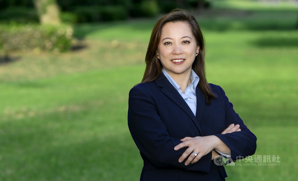美國疫情嚴重,加州橘郡約巴林達(Yorba Linda)台裔市長黃瑞雅(圖)邀請台灣駐美代表蕭美琴向加州市長聯盟發表演講,分享台灣防疫經驗。(黃瑞雅提供)中央社記者林宏翰洛杉磯傳真 109年12月19日