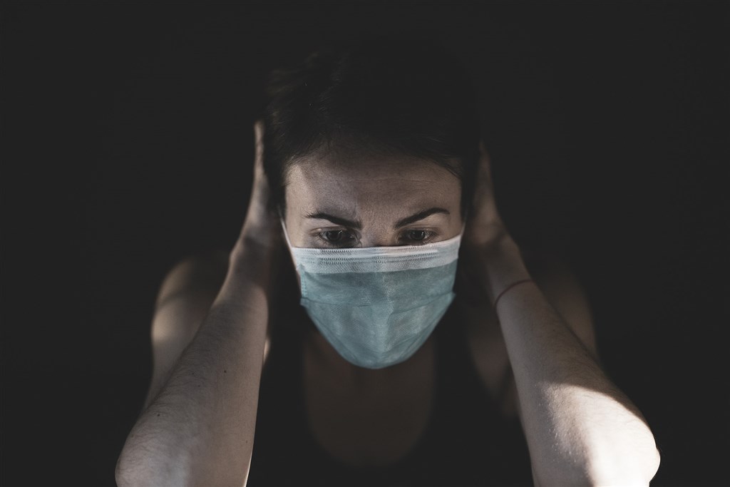 部分出現「新型冠狀病毒長期症狀」的患者表示,會聞到魚腥味、硫磺味及甜膩噁心的難聞氣味。(示意圖/圖取自Pixabay圖庫)