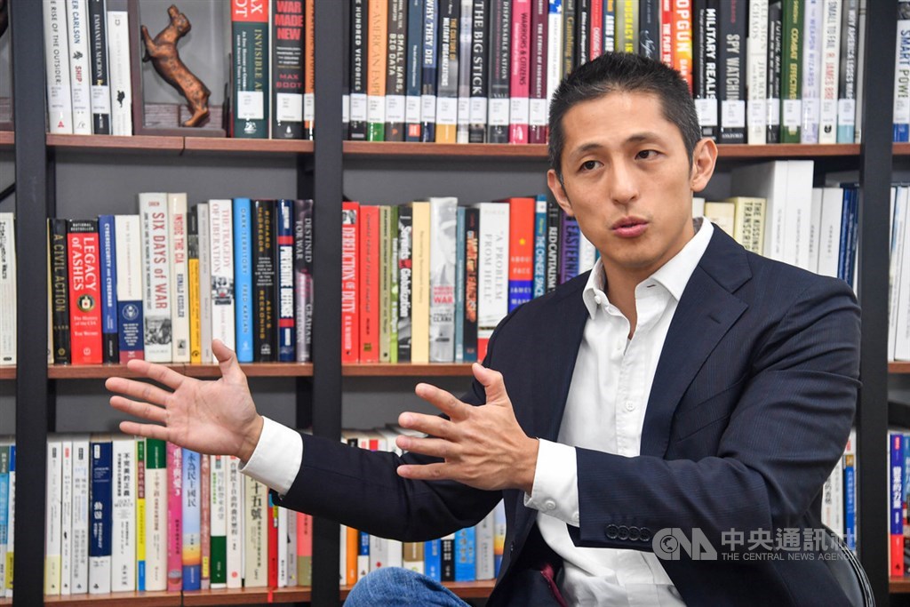 民進黨台北市黨部主委改選4日至8日領表登記,呼聲高的主委人選、新境界智庫副執行長吳怡農動向受矚。(中央社檔案照片)