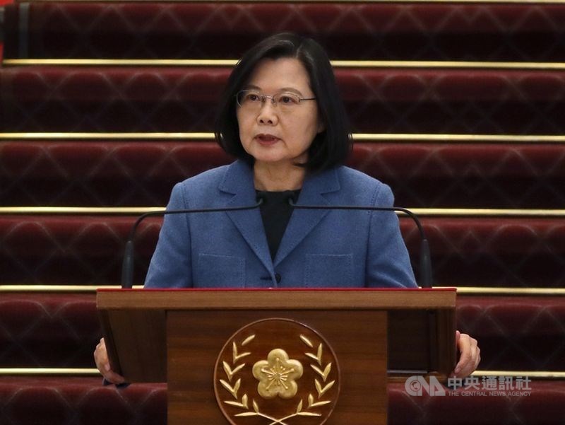 香港警方拘捕民主派人士,總統蔡英文(圖)6日表示,國際的民主陣營更該團結發聲,不要讓香港僅存的自由消失。(中央社檔案照片)