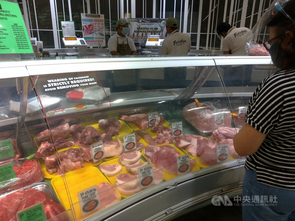 菲律賓非洲豬瘟疫情持續傳播,全國養豬頭數大量減少,豬肉價格也居高不下。中央社記者陳妍君馬尼拉攝 110年1月16日