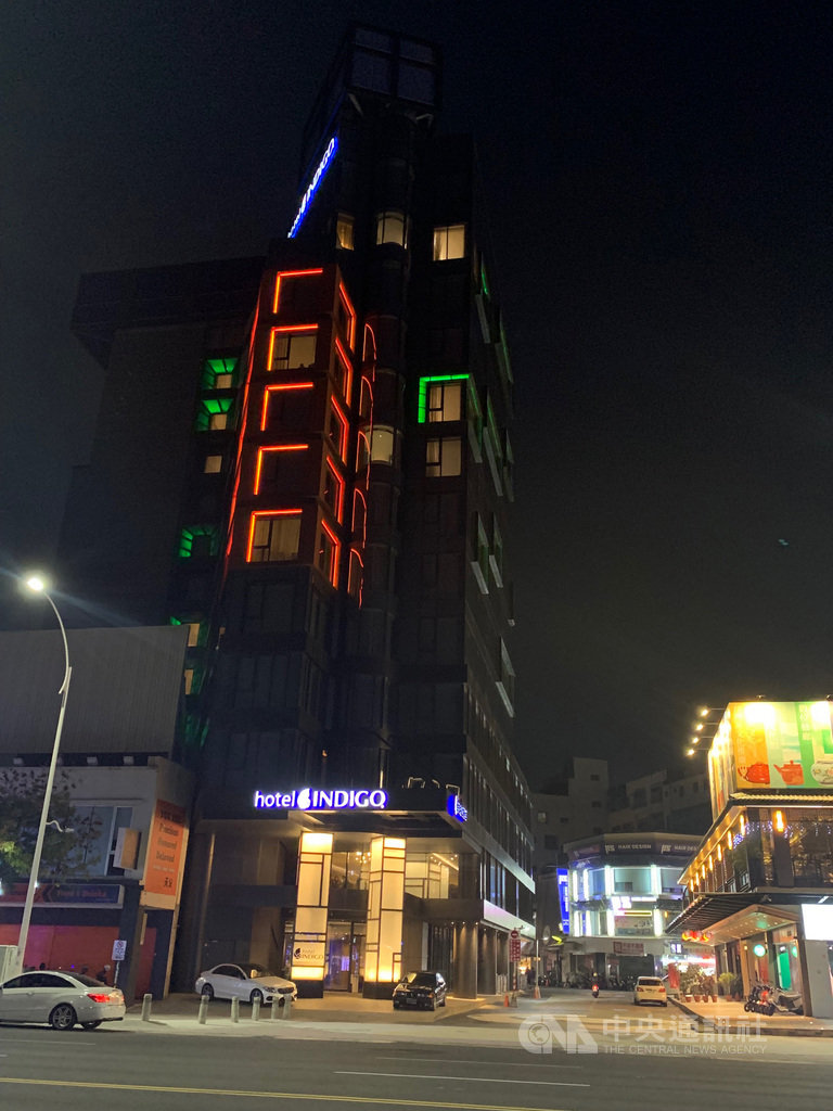 位在高雄市中央公園的英迪格酒店傳出將遭法拍,英迪格酒店17日聲明指出,2016年起由李方酒店集團委託洲際酒店集團管理,強調酒店目前營運正常,賓客及會員權益不受影響。中央社記者王淑芬攝 110年1月17日