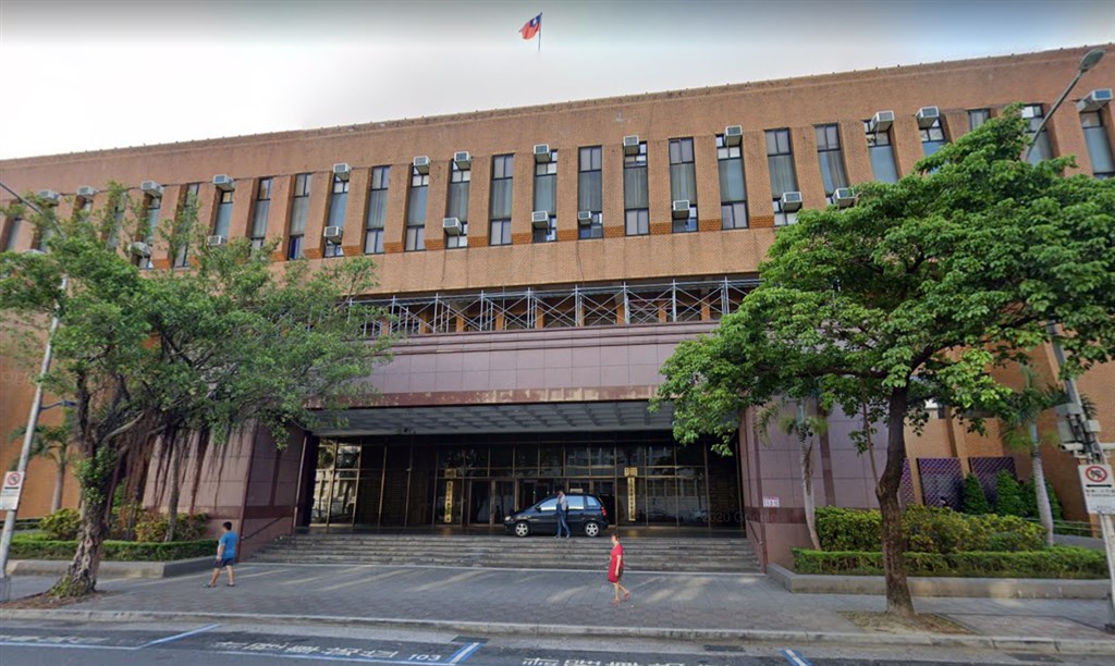 媒體報導,台北地方法院員工的家屬確診武漢肺炎,北院表示相關訊息並不正確,員工家屬採檢結果為陰性。圖為台北地方法院。(圖取自Google地圖網頁www.google.com/maps)
