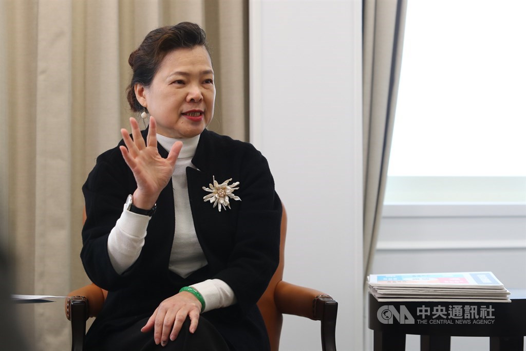 車用晶片大缺貨,導致汽車業者減產,美、日、德等國紛向台灣求援,經濟部長王美花27日中午邀請台積電、聯電、世界先進等國內主要晶圓代工廠代表吃便當,了解市況。(中央社檔案照片)