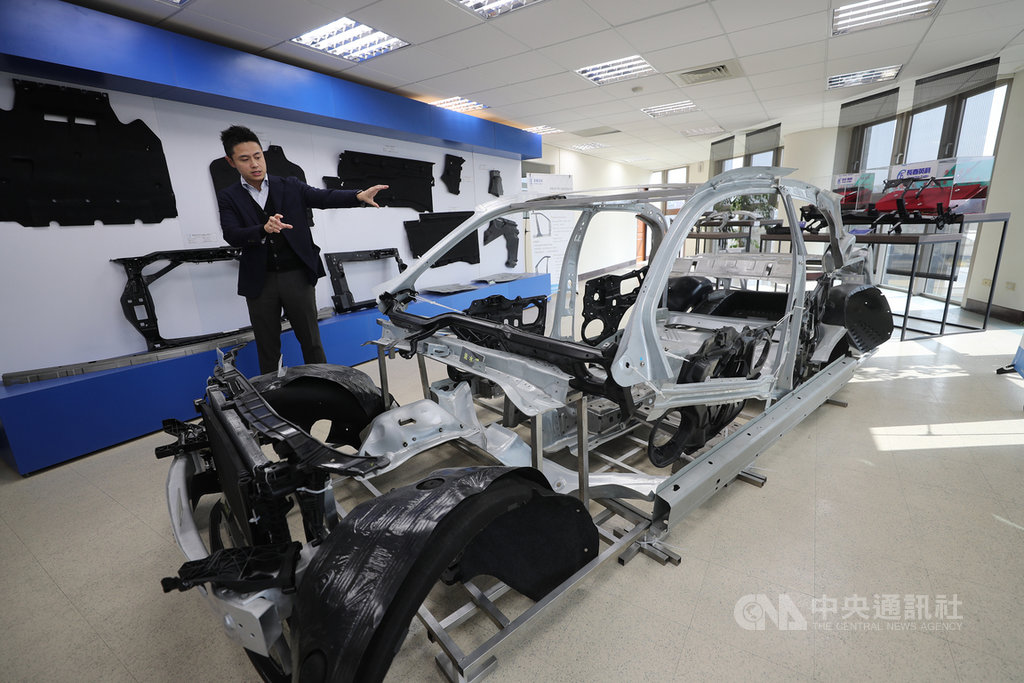 汽車零組件廠英利KY切入電動車領域,公司預期今年對營收占比有望從4%拉高至12%。中央社記者裴禛攝 110年2月7日